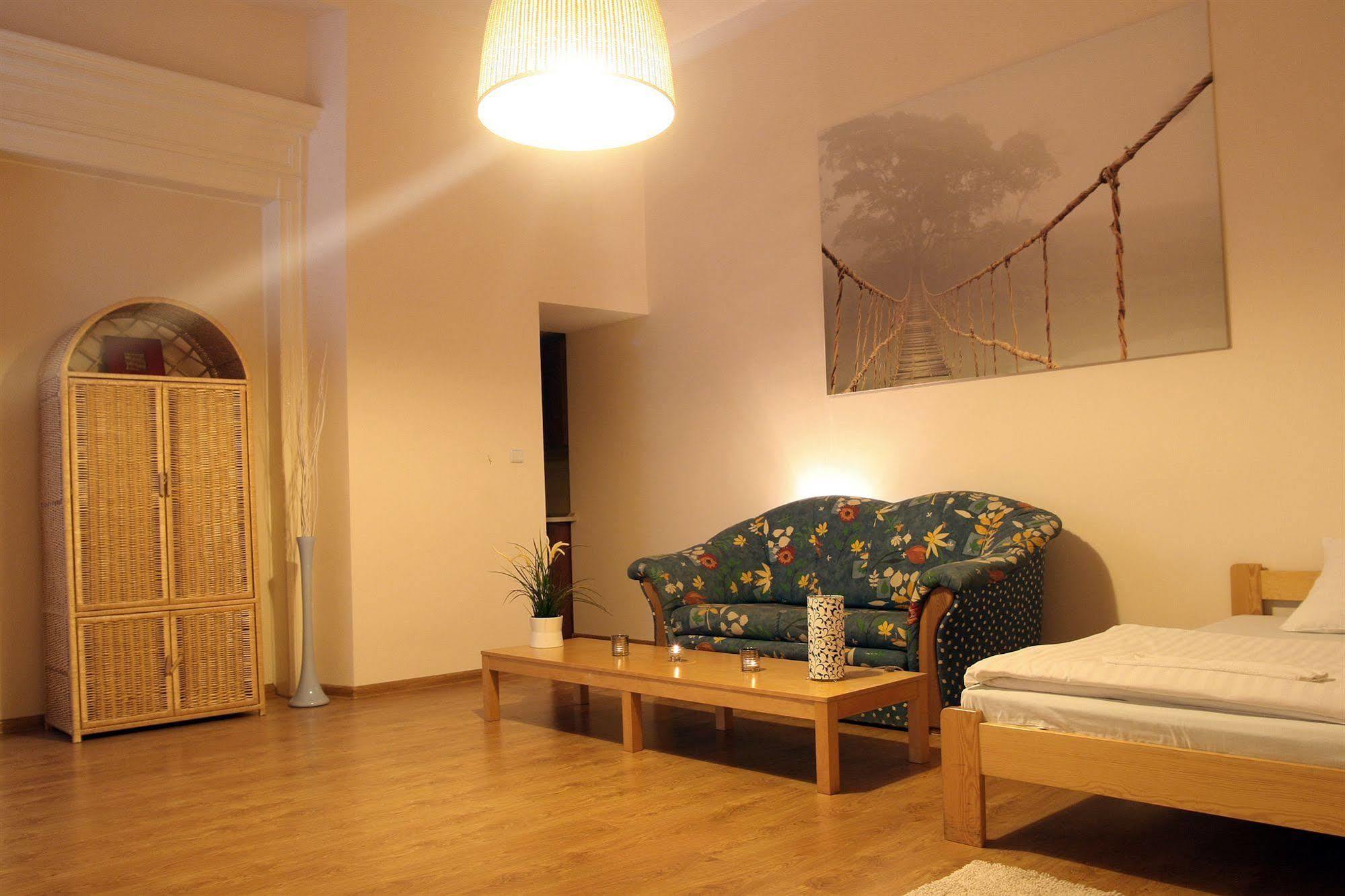 Frolic Goats Hostel Poznań Eksteriør billede