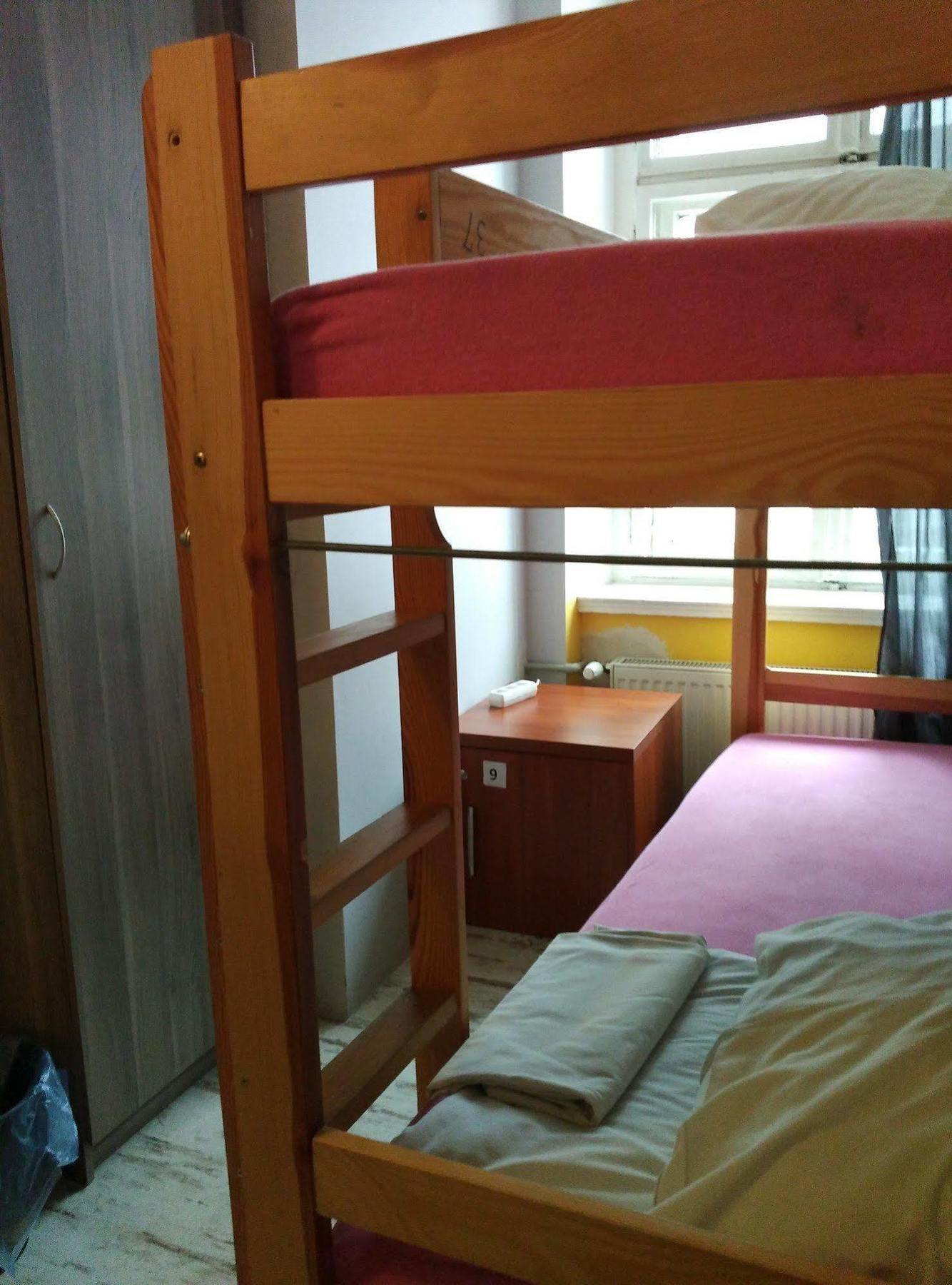 Frolic Goats Hostel Poznań Eksteriør billede