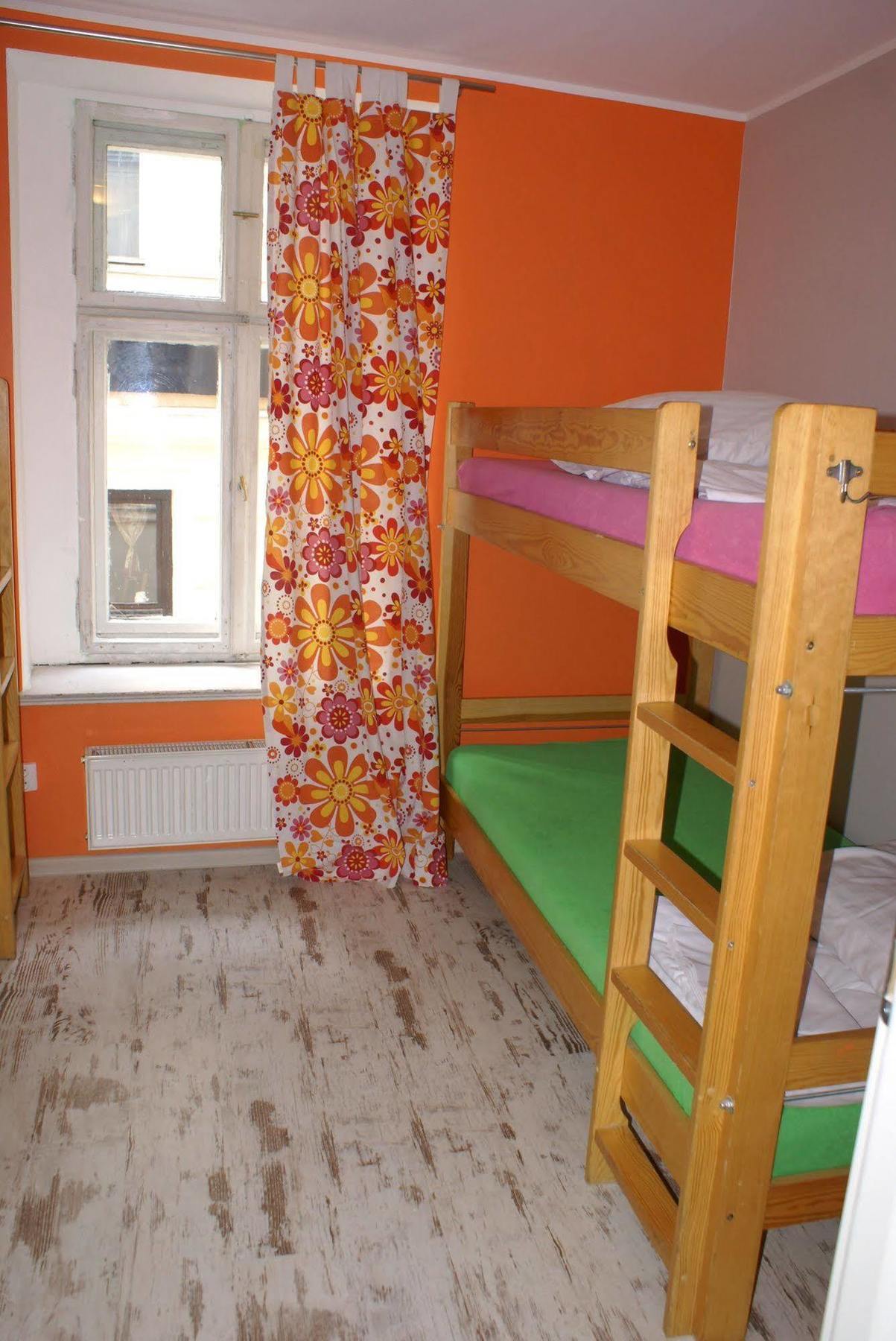 Frolic Goats Hostel Poznań Eksteriør billede